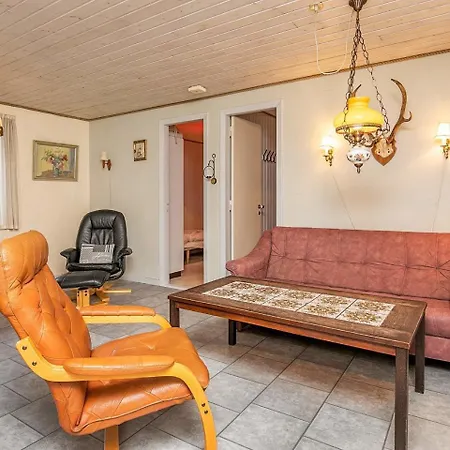 6 Person Holiday In Oksb L بيت للعطل